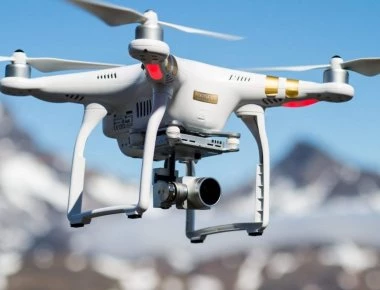 Με... drones ελέγχει η ΔΕΗ τις υποδομές της σε όλη τη χώρα